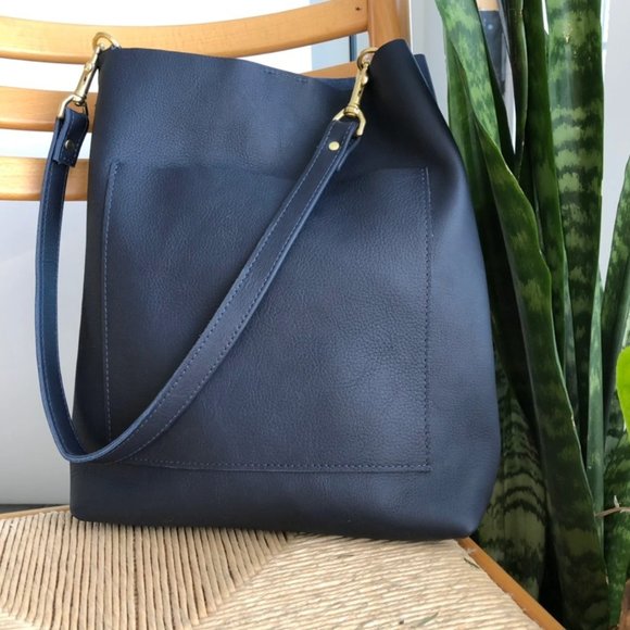 Handmade soft leather bucket/shoulder bag - Picture 4 of 4